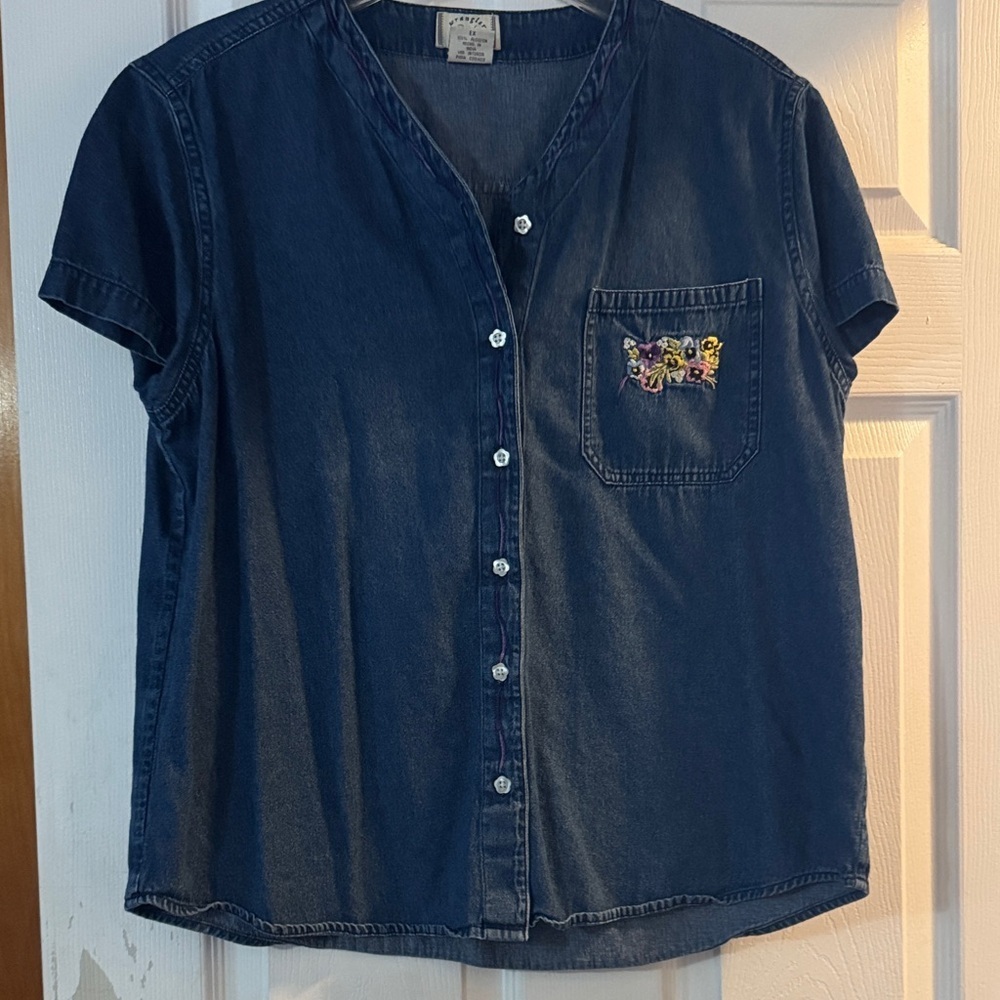Vintage Wrangler Dark Blue Denim Button-Front Top with Embroidered Pocket